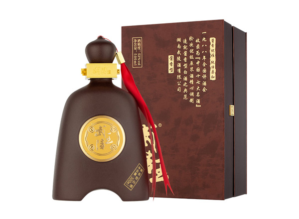 鞍山武陵酒回收武陵王武王礼盒装白酒