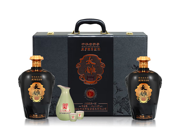 鞍山咸亨酒店太雕黄酒回收太雕2007原酿礼盒1.5kg*2糯米酒半甜绍兴黄酒
